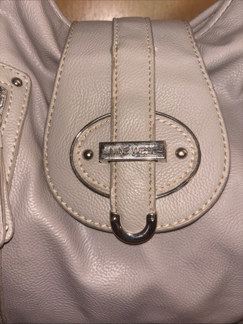 Nine West Y2K Elegant Grey Leather Shoulder Bag with silver Hardware - Picture 3 of 3